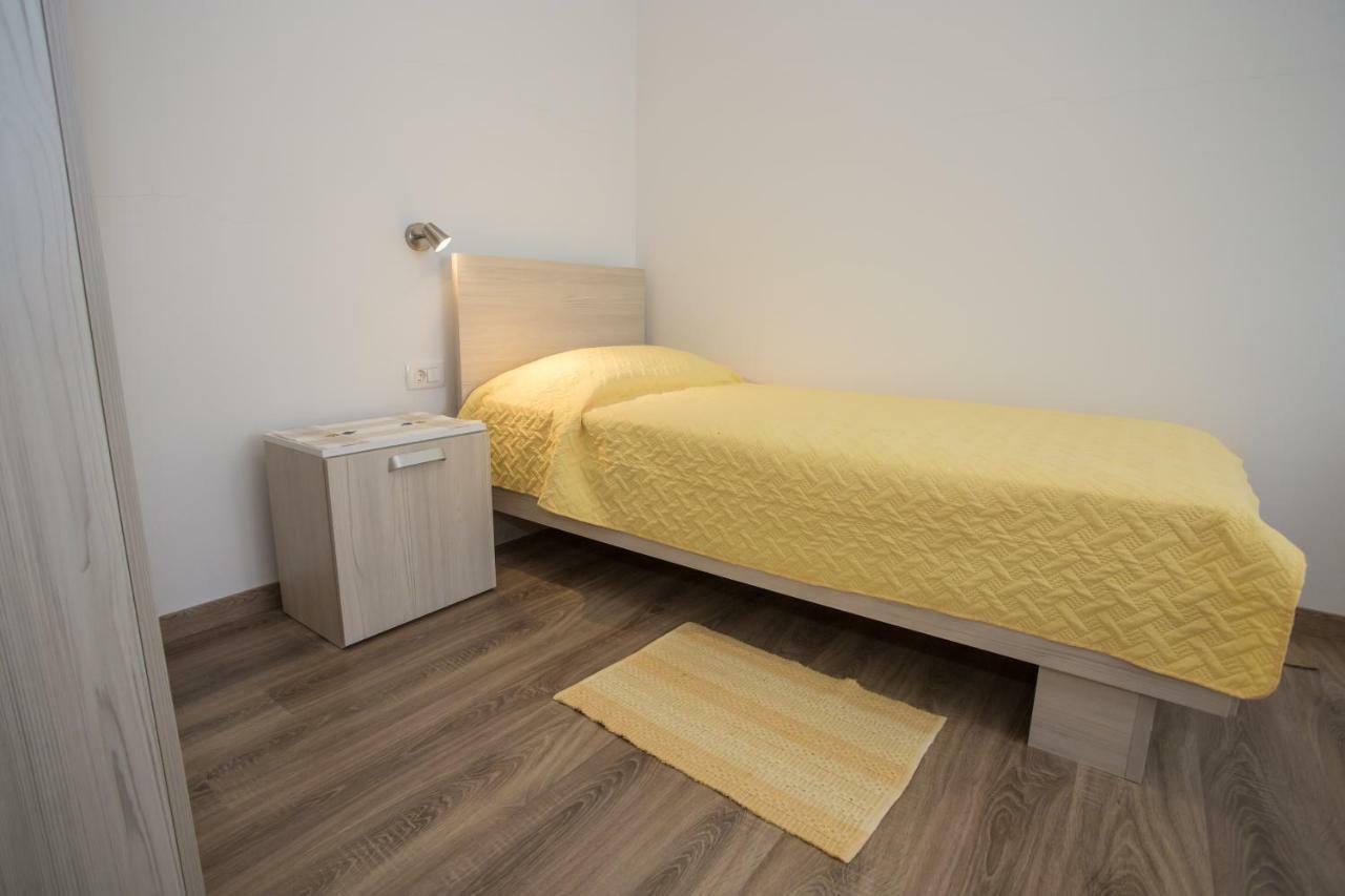 Holiday Home Zora Вишнян Екстер'єр фото